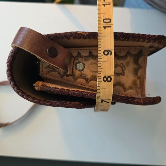 Vintage Leather Tooled Cross Body Bag. Western Style. OS - Picture 7 of 11